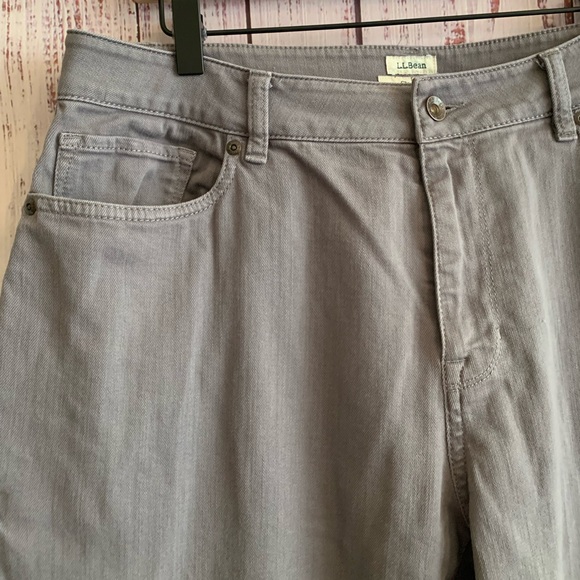 Carbon Grey “True Shape” Jeans • 12 Tall  { L.L. Bean } - Picture 4 of 11